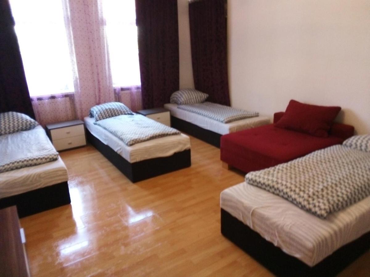 Raisa Apartments Fuenkhgasse Pressbaum Bagian luar foto