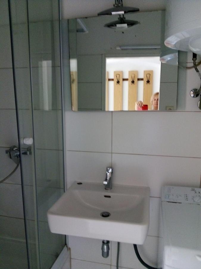 Raisa Apartments Fuenkhgasse Pressbaum Bagian luar foto