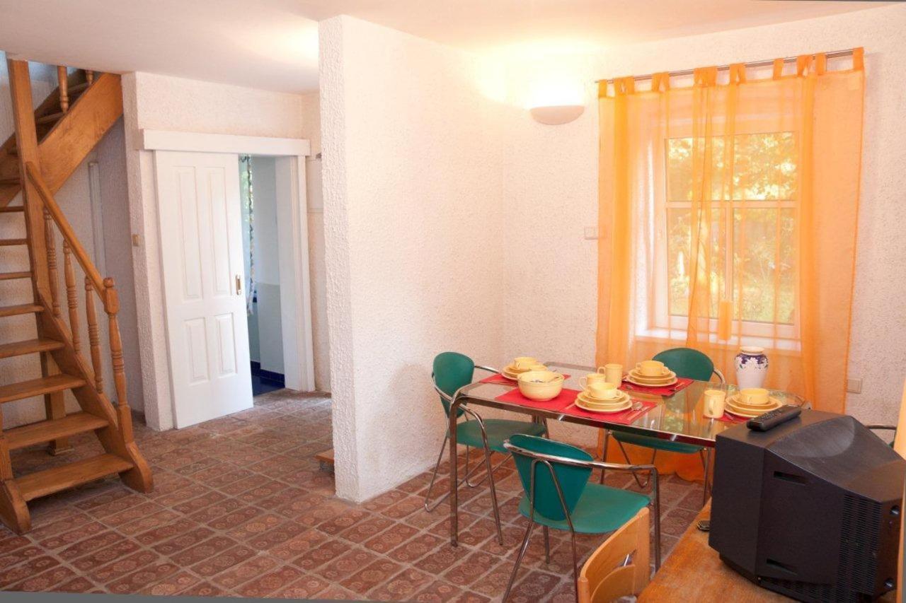 Raisa Apartments Fuenkhgasse Pressbaum Bagian luar foto